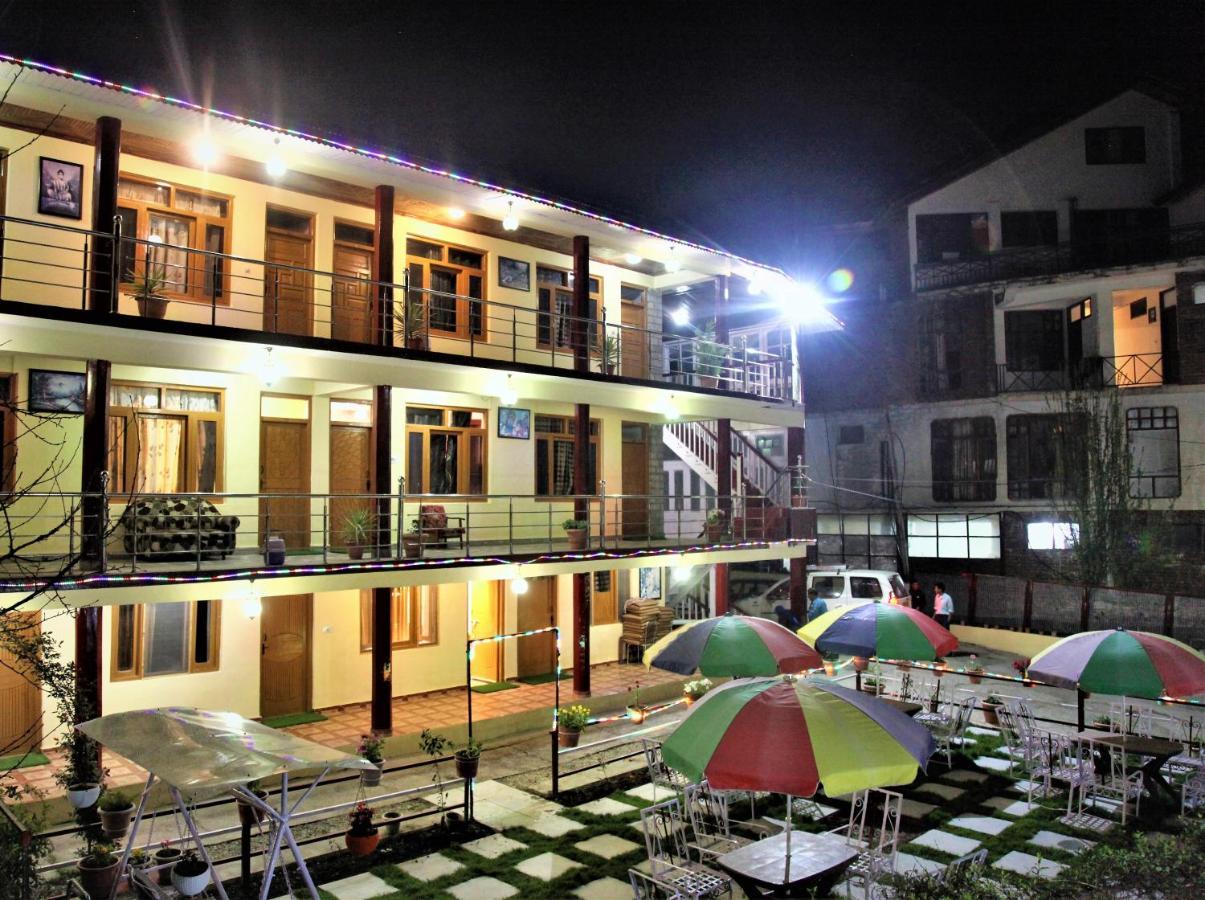 Hotel Chetna Manali  Luaran gambar